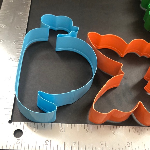 VTG cookie cutters Spring dragonfly flower lot - Picture 6 of 8